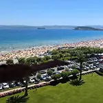 Pinares Playa