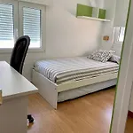 Pinares Playa 아파트